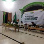 Ketua PAC GP Ansor Kendal yang memakai jas Ansor (foto:dok)