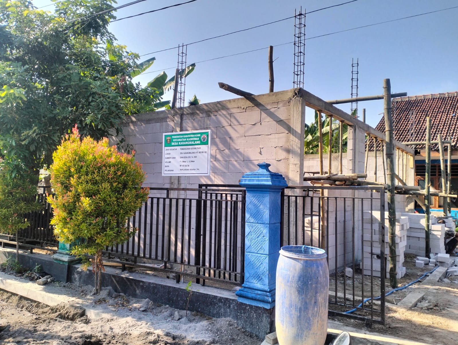 PEMBANGUNAN GEDUNG PAUD GUNA MENUNJANG PENDIDIKAN USIA DINI WARGA DESA KARANGMALANG