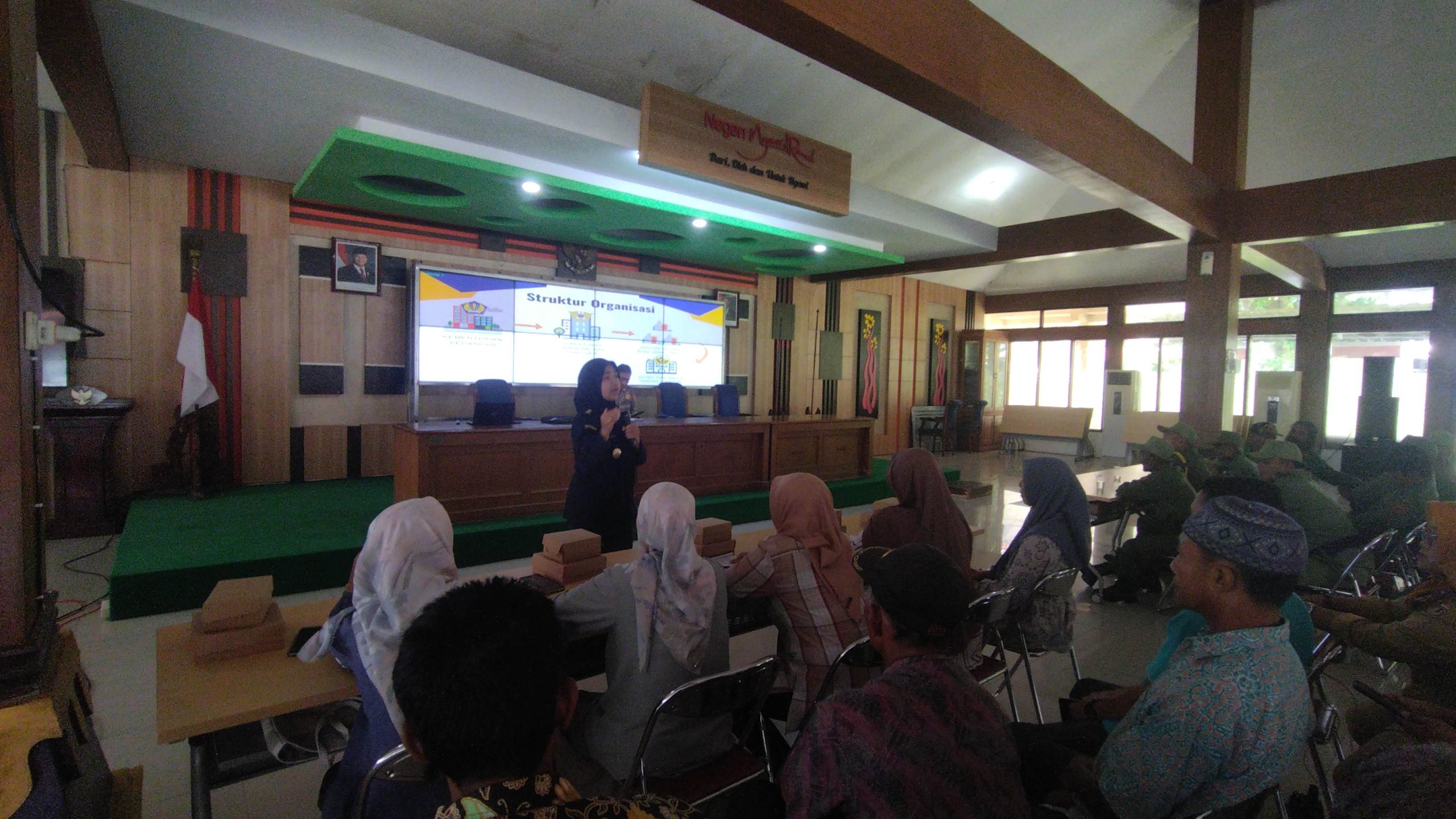 SATPOL PP KABUPATEN NGAWI GELAR SOSIALISASI CUKAI ROKOK ILEGAL di GEDUNG KESENIAN