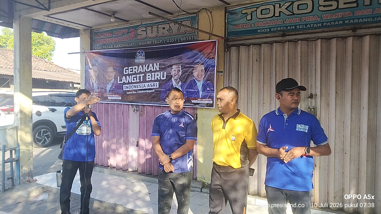 HUT KE-25 PARTAI DEMOKRAT, GERAKAN INDONESIA ASRI LANGIT BIRU BERSIHKAN SALURAN PASAR KARANGJATI, PEDAGANG BERI APRESIASI