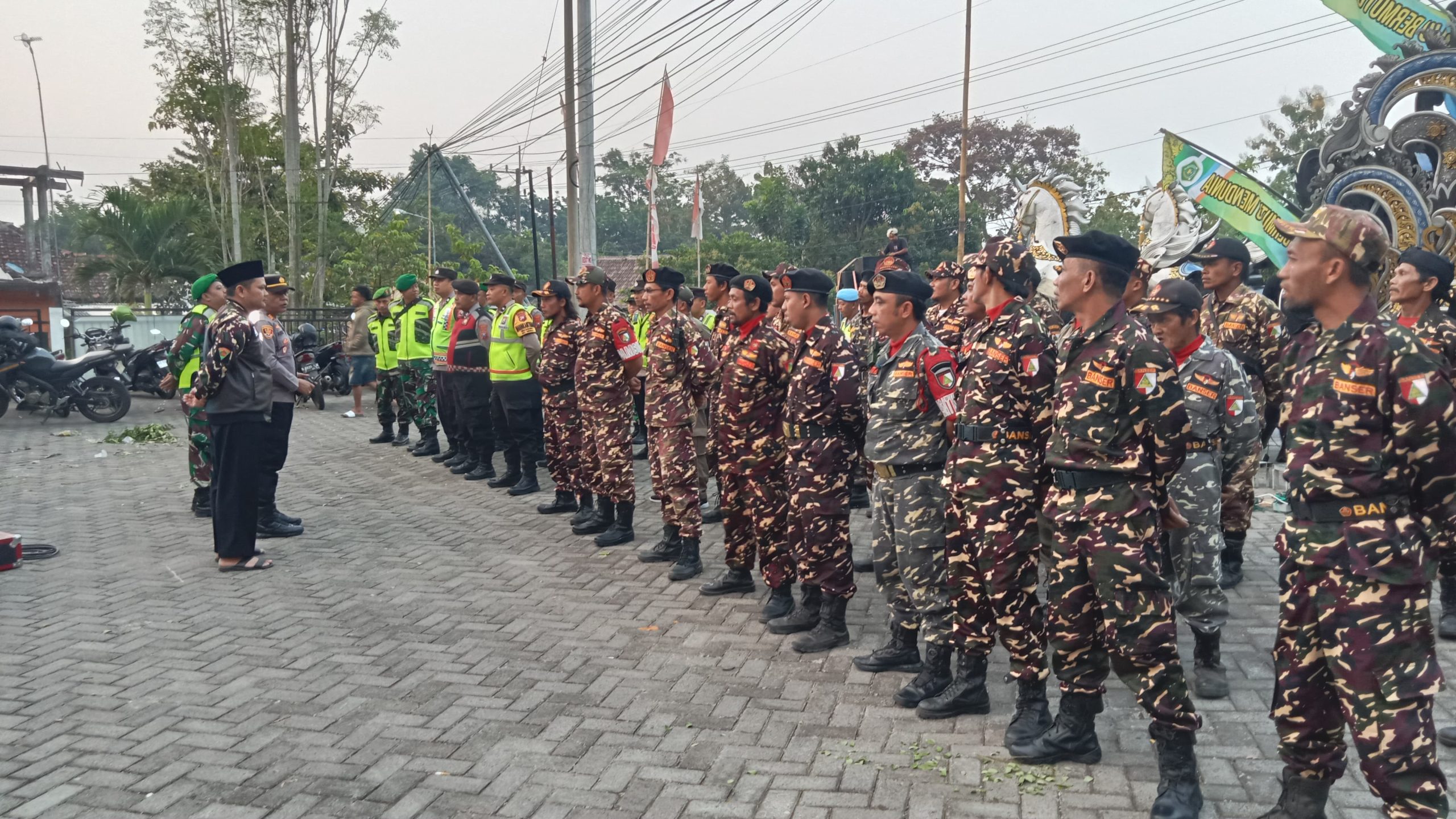 Pasukan Banser Kec. Kendal saat Apel Sebelum pelaksanaan Kegiatan (foto: pac. Ansor Kendal)