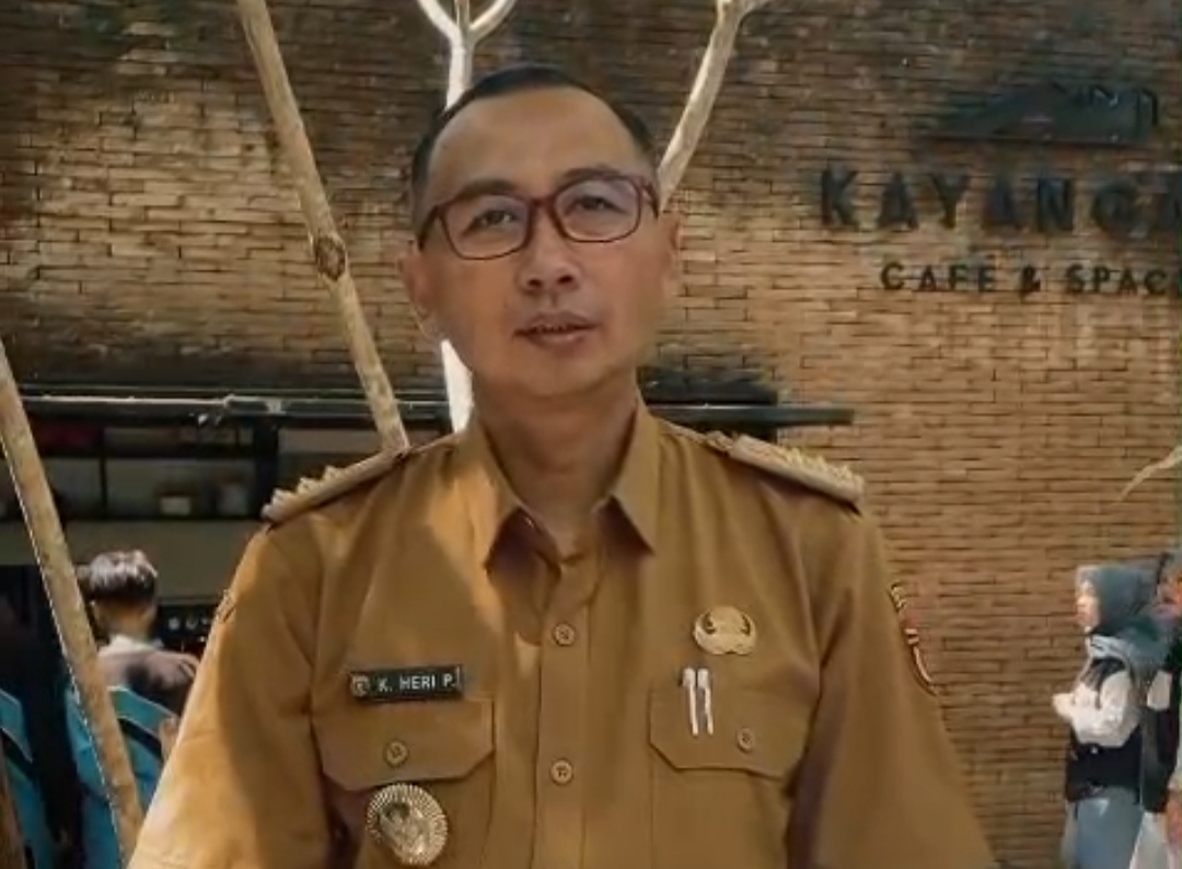 Kusnun Heri Purwanto Camat Jogorogo (foto: dok)