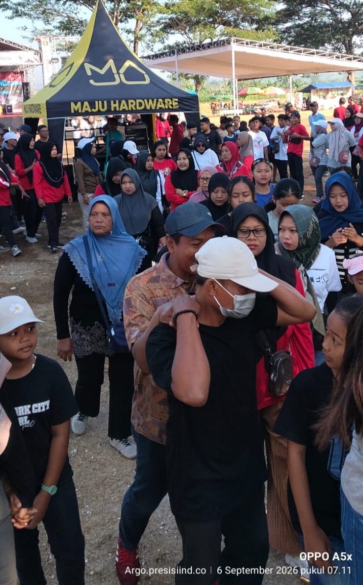 HUT RI KE 81, DESA SUMBERBENING GELAR JALAN SEHAT BERHADIAH DUA SEPEDA MOTOR DAN KAMBING